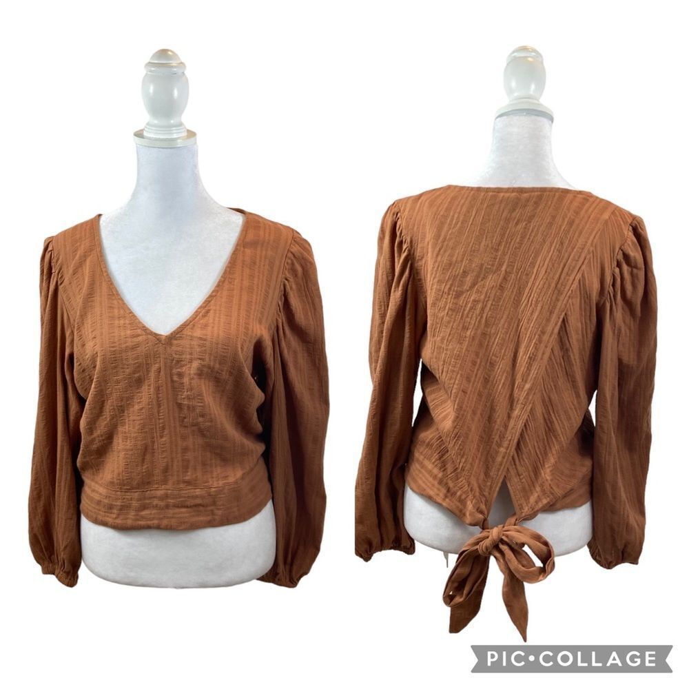Ladies Amaryllis Brand Brown Tie Back V Neck Blouse Size Medium